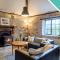 Ventry Farm - The Parlour Cottage by Trident Holiday Homes - فينتري