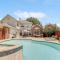 5 Bedrooms Backyard Oasis - Groups Welcome
