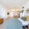 Tropical Apartment - Balcony - Resort with Pool and Gym - شاطئ هالانديل
