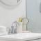 Bright and Stylish Apt in Las Olas Blvd Victoria Park