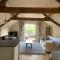 Beautiful converted Coach house for two - Hoptonheath