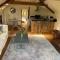 Beautiful converted Coach house for two - Hoptonheath