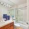 Ocean-View Imperial Beach Condo with Community Perks - 因皮里尔滩