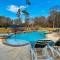 Country Getaway 4 Bedroom Resort in 10 Acre Lot