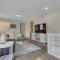 Beachy 3BD Bungalow One Block from Scenic Walkway - أوك آيلاند