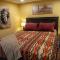 StockYards! Less than 4 minutes-Sleeps 8-Lee House
