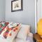 Soak in Pool, Gather in Yard, Walk to 6th St & Dtwn's Best Eateries - Austin