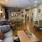StockYards!-1 block away ! Cowboy Cottage sleeps 9