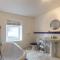 Shell Cottage - 2 Bedroom Holiday Home - Tenby - Тенби