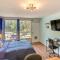 Bells Marina & Fishing Resort - Santee Lake Marion by I95 - Family Adventure, Pets on Request!