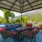 Prakriti with River View- Pet Friendly Retreat with Plunge Pool by StayVista - 比姆塔尔