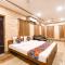 FabExpress Golden Suites - Nr Park Circus 7 point - Kalkata