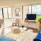 Hawaiian Monarch Penthouse 401 by Hawaii Ocean Club - Honolulu