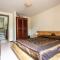 Villa Turandot-swimming pool-close to the beach