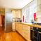 JOIVY Elegant 2 bed near Hampstead and Camden, sleeps 4