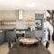 Luxury Joshua Tree 3BR Home with hot tub & Views - Joshua Tree