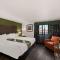 Quality Inn & Suites near I-480 and I-29