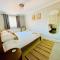 Tanglewood Close, 3 Bedroom house, Abergavenny with private parking,