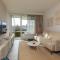 Lovely apartment by the sea