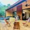 Gorgeous Modern Cabin w Heated Pool, Firepit - 德里平斯普林斯