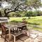 Cozy Cabin w Pvt Heated Pool Under Epic TX Stars - نازف سبرينغز