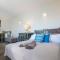 Emporio A Captivating 6-Bed Villa in Nimborio - 锡米