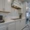 3 Mi to Ocean City Boardwalk Townhome with 2 Decks