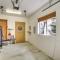 4 Mi to Snow Summit Cabin with Mtn Views and Decks - مدينة بيغ بير