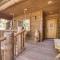 4 Mi to Snow Summit Cabin with Mtn Views and Decks - مدينة بيغ بير