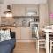 Elegant comfy three-room apartment in Eur with parking