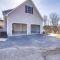 Peaceful Queenstown Home with Deck and Grill!