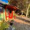 Nostalgic Downtown Boatbuilder's Cabin - Licensed - Squamish