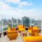 Luxury 2BR Rooftop Pool Austin by Barclé