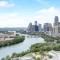 Luxury 2BR Rooftop Pool Austin by Barclé