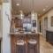 Coral Springs B8 Sleeps 8, Beautiful Complex Amenities with Pool and Private BBQ Grill