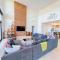 Elegant Oceanview Penthouse - Steps from Jaco Beach & Nightlife