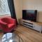 RentUnique Nimrod House 2 bed ample parking