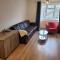 RentUnique Nimrod House 2 bed ample parking