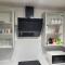 RentUnique Nimrod House 2 bed ample parking