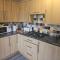 Aldwych house, For Holidays, Contractors & Relocation, Free Parking & Wi-Fi