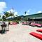 ALL BRAND-NEW Waterfront-Pool, Tiki Bar, Gym - ساراسوتا