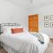 The Lodge, North Woods style, boutique Galena Getaway!