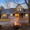 The Lodge, North Woods style, boutique Galena Getaway!