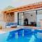 SeaSalt BeachFront Holiday Home, Private pool, 2 Bedroom house