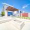 Unbeatable Price, Perfect for Groups with Sea Views by Deluxe Holiday Homes - Fudžajra