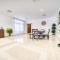 Unbeatable Price, Perfect for Groups with Sea Views by Deluxe Holiday Homes - Fudžajra