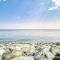 Unbeatable Price, Perfect for Groups with Sea Views by Deluxe Holiday Homes - Fudžajra