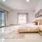 Unbeatable Price, Perfect for Groups with Sea Views by Deluxe Holiday Homes - Fudžajra