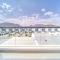 Unbeatable Price, Perfect for Groups with Sea Views by Deluxe Holiday Homes - Fudžajra