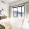 Lavish 4BR Villa with 2 Assistant Rooms, Al Dana Island, Fujairah by Deluxe Holiday Homes - Fujairah